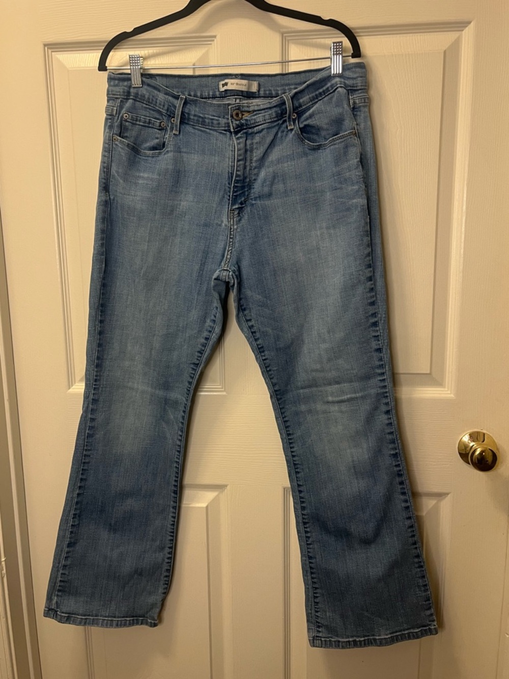 Levi's 515 Bootcut Light Blue Women's Jeans Size 14. Classic comfort